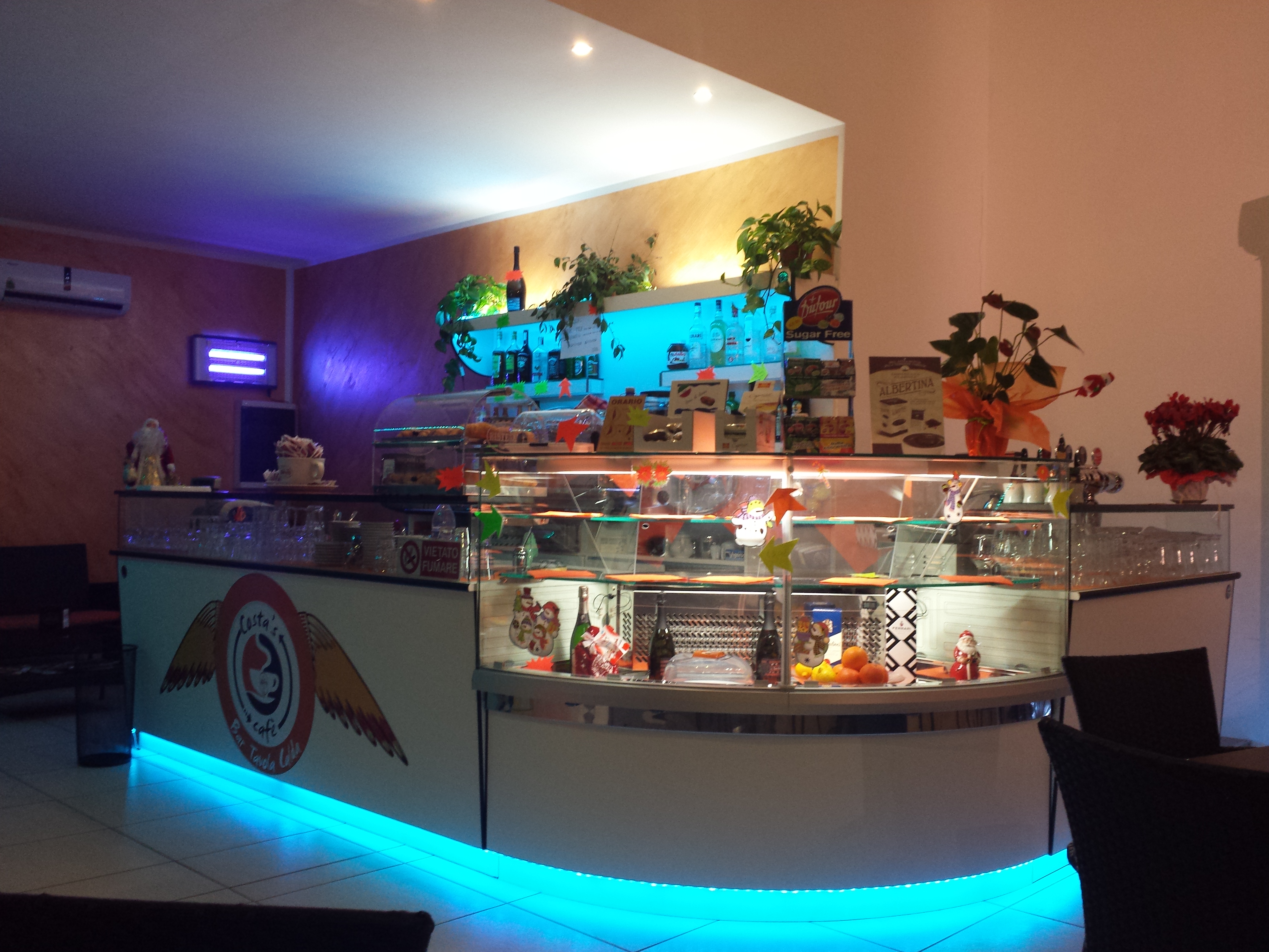 Banconi bar milano, compra in fabbrica, banchi bar, produttori di ... Tavolo lavoro usato bologna